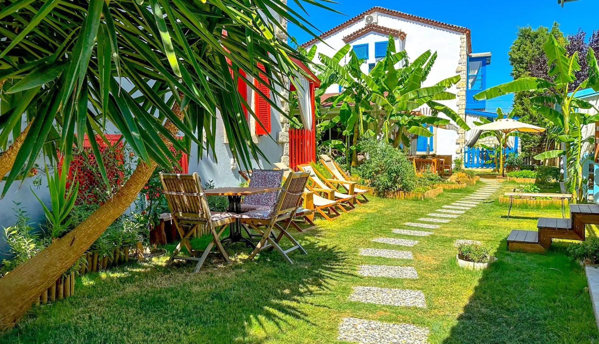 Banana Alacati Food & Stay - Adults Only Esterno foto